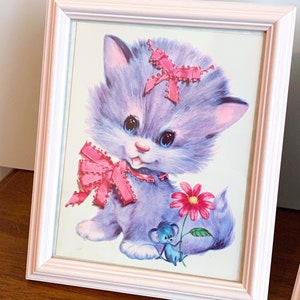 vintage Nursery Wall Art - Cute Kitten Pink Bow - Encadré - Réutilisé - Grande carte de rétablissement inutilisée - années 1960