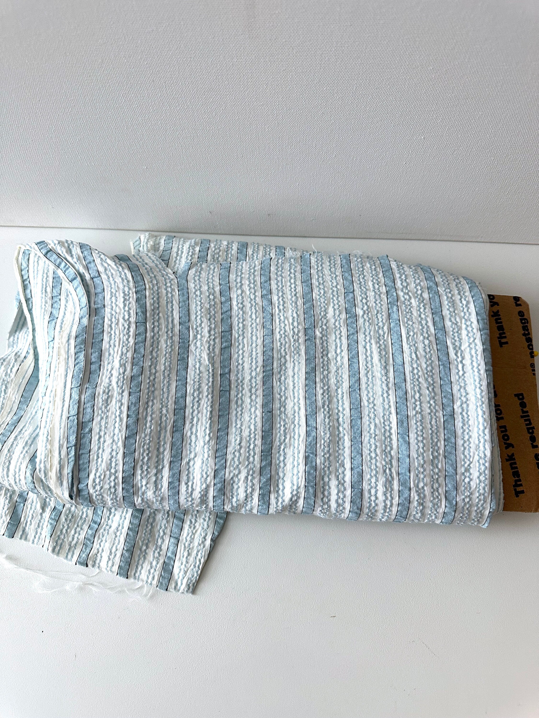 Vintage Seersucker Fabric: (50