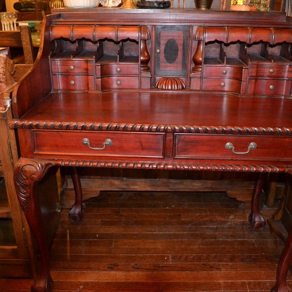 Victorian Mahogany Desk / Escritoire desk