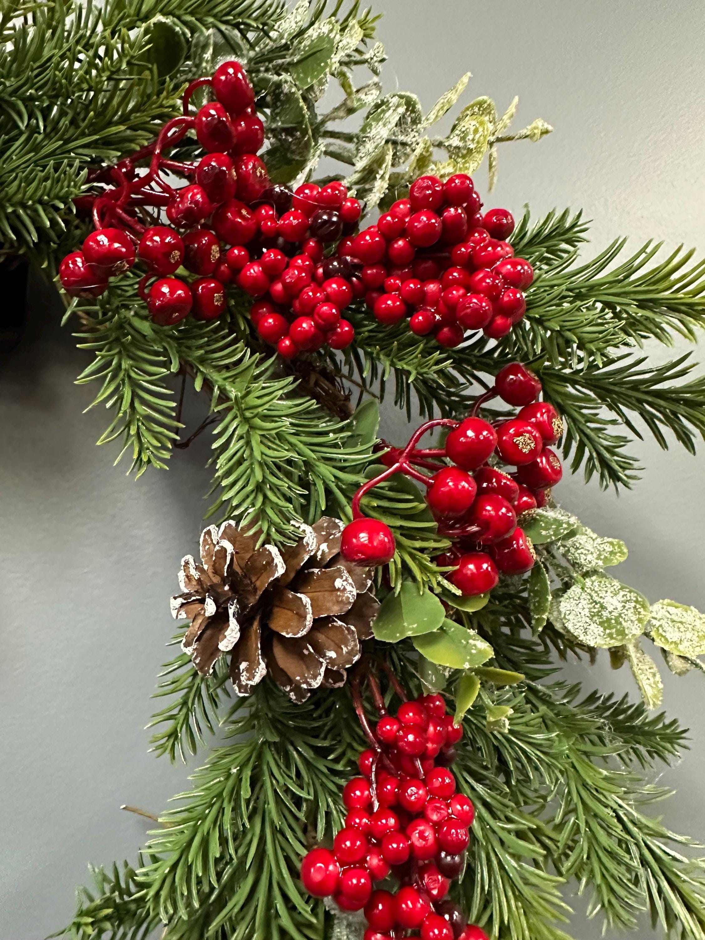 18 Inch Christmas Wreath, Red Berry Accents, Green Pine Foliage ...