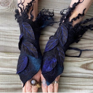 Custom made cuffs, custom made for you, raven, Faerie Cuffs, armwarmers, wrist warmers, fingerless gloves, wool gloves