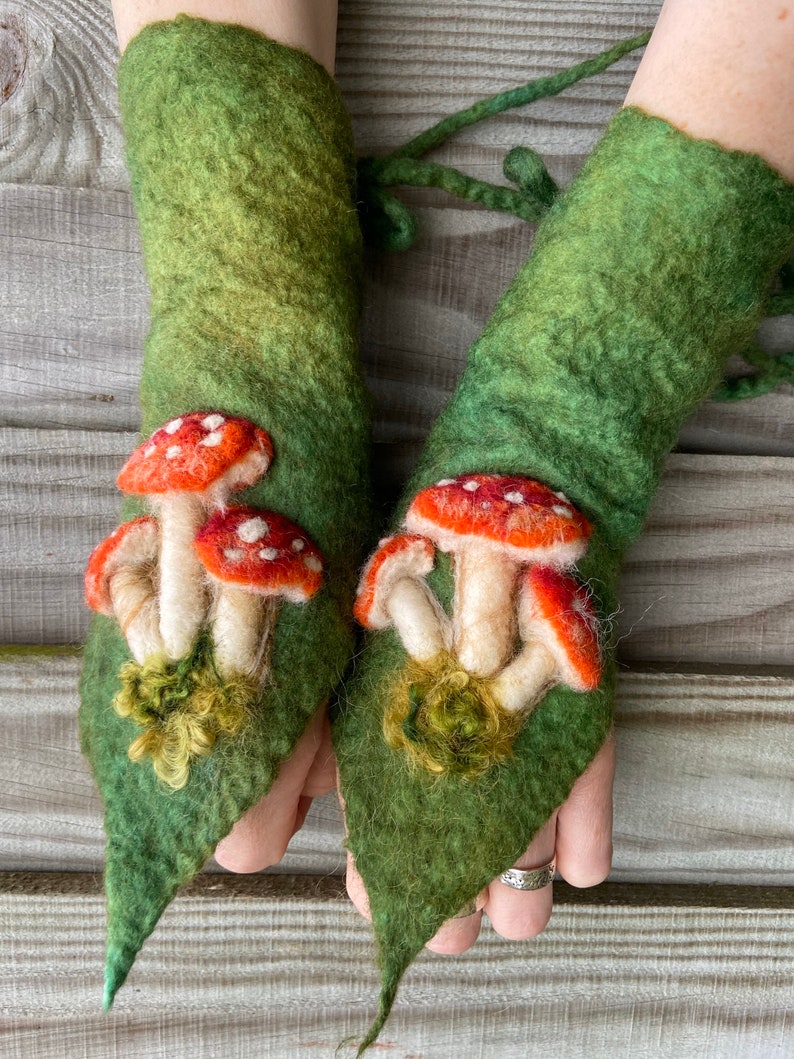 Toadstool gloves, gift for her, armwarmers, gauntlets, cuffs, fingerless gloves, wool mittens, fairyclothing, mushroom gloves image 4