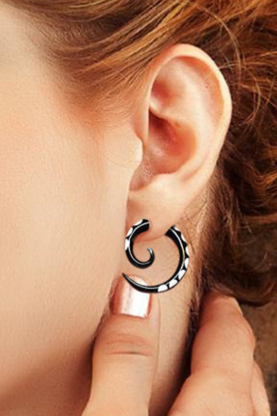 Beautifully Detailed Hand Carved Flying Skull Bone Gauged Earrings Beautifully Detailed Hand Carved Flying Skull Bone Gauged Earrings