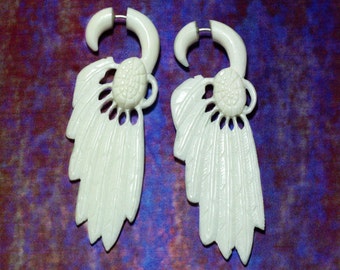 Fake Gauge, White Feather, Tribal Earrings, Split Expanders, Bone Earrings, Eco-Friendly - B12