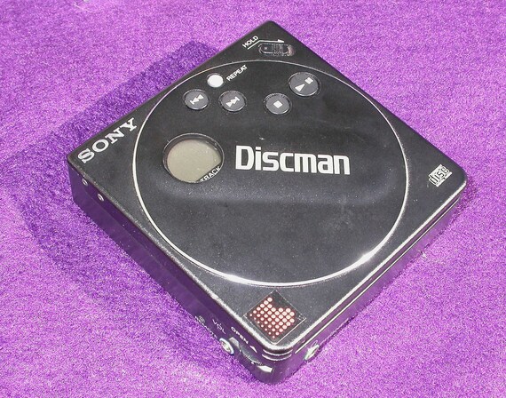 Vintage Sony D88 Discman Worlds Smallest CD Player D-88 Clean AS