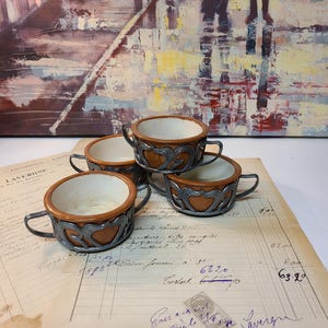 Set of 4 Guernsey Ware Custard Cups with Metal Leaf Carriers, Made in Ohio