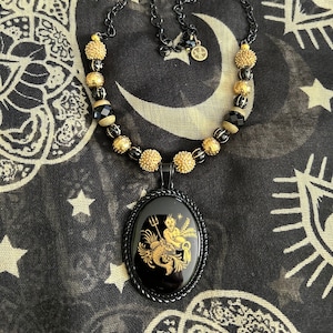 Aquarius pendant necklace, Aquarius pendant, antique glass Aquarius cameo necklace, horoscope jewelry, Aquarius zodiac, Zodiac Jewellery