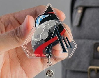 Portatarjetas de la misión Artemis II, portatarjetas de identificación Regreso a la Luna 2026, insignia espacial retro, regalo para amantes de la astronomía, portatarjetas para profesores de enfermería