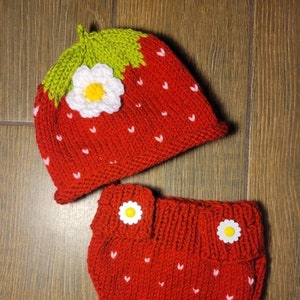 Strawberry Hat and Diaper Cover Set , Free Shipping, Photo Prop Strawberry Beanie Set, Newborn Baby Girl Photo Prop, Handmade Knit Berry Set