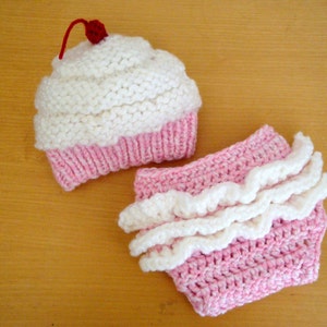 Cupcake Hat and Diaper Cover Set for Baby Girls, Photo Prop Cupcake Set, Newborn Baby Girl Photo Prop, Cupcake Beanie and Diaper Cover image 3