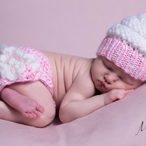 Cupcake Hat and Diaper Cover Set for Baby Girls, Photo Prop Cupcake Set, Newborn Baby Girl Photo Prop, Cupcake Beanie and Diaper Cover image 1