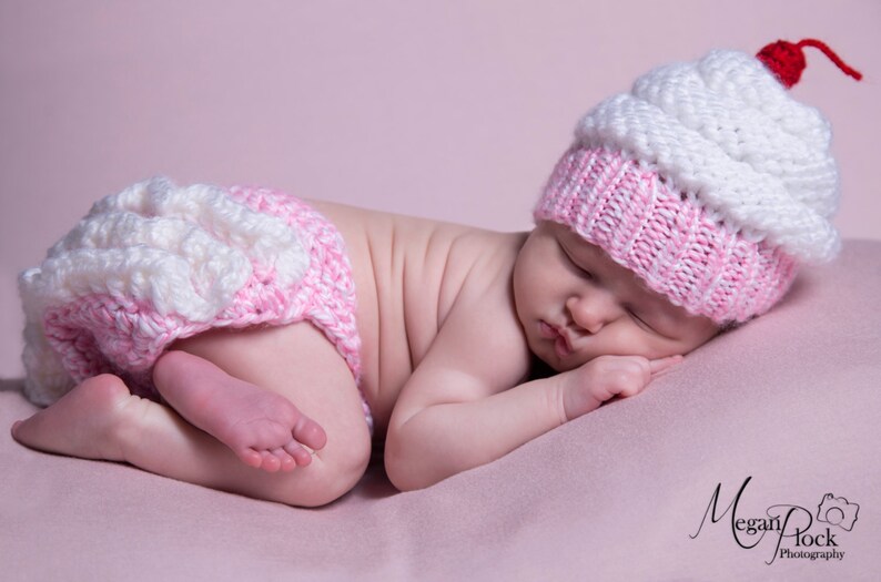 Cupcake Hat and Diaper Cover Set for Baby Girls, Photo Prop Cupcake Set, Newborn Baby Girl Photo Prop, Cupcake Beanie and Diaper Cover image 1