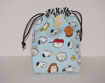 Sectioned Drawstring Bag Made with Cotton Oxford Fabric from Japan "Peanuts - Faces”