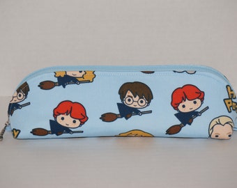 Padded Wide Open Pencil Case / Zippered Pouch Made with Japanese Cotton Oxford Fabric "Harry Potter - Broomstick" Blue