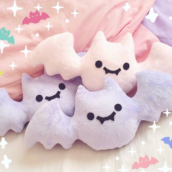 Gruselige süße Fledermaus Plüsch/Plushie - Lavendel, Baby blau und Baby pink
