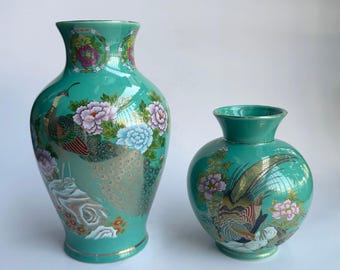 ヴィンテージの九谷焼壺、花瓶：盛上げ手描き孔雀と梅の花模様 - Etsy 日本