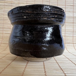 Cuenco japonés Kensui para desechos de agua / Ceremonia del té Wabi-cha / Estudio Kuro Black Glaze