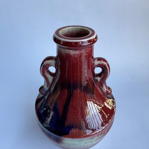 Jarrón de cerámica con goteo índigo rojo rubí: decoración japonesa wabi-sabi - Cerámica