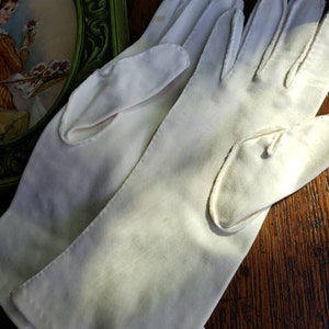 Vintage beaded cream gloves 1960s small image 6