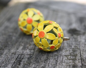 Retro Earrings Yellow Flowers, Vintage Jewelry, Clip