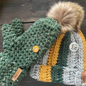 Green  Bay Crochet hat mitten set, Handmade chunky oversized mittens and hat set, crochet knit mittens, wool blend,  Green Bay GB gift