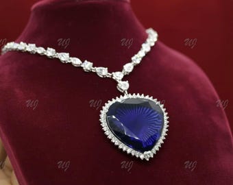 タイタニック号のハート・オブ・ザ・オーシャンネックレス 永遠の愛
