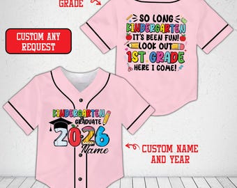 Camisa de beisebol personalizada para formatura do jardim de infância 2026, camiseta personalizada "Adeus, jardim de infância", roupa de formatura para crianças do 1º ano.