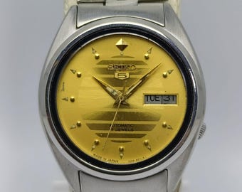 Vintage Seiko 5 Automatic Men’s Watch 7009-6000 Gold Dial | 37mm Japanese Mechanical