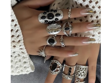 Juego de anillos apilables con incrustaciones de vidrio negro, estilo gótico bohemio, 12 piezas