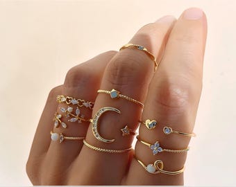 Juego de 10 anillos bohemios dorados con cadena de monedas, luna, estrella y serpiente apilables para mujer