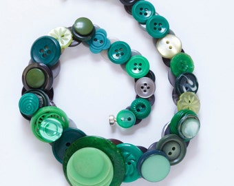 Foliage button necklace