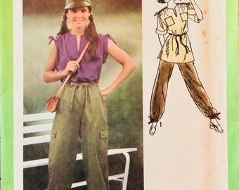 Simplicity 8871, Size 7/8, Young Jr. Teen, Pullover Tunic or Top and Pants Pattern, UNCUT, Drawstring Pants, Cargo Pants, Casual, Classic