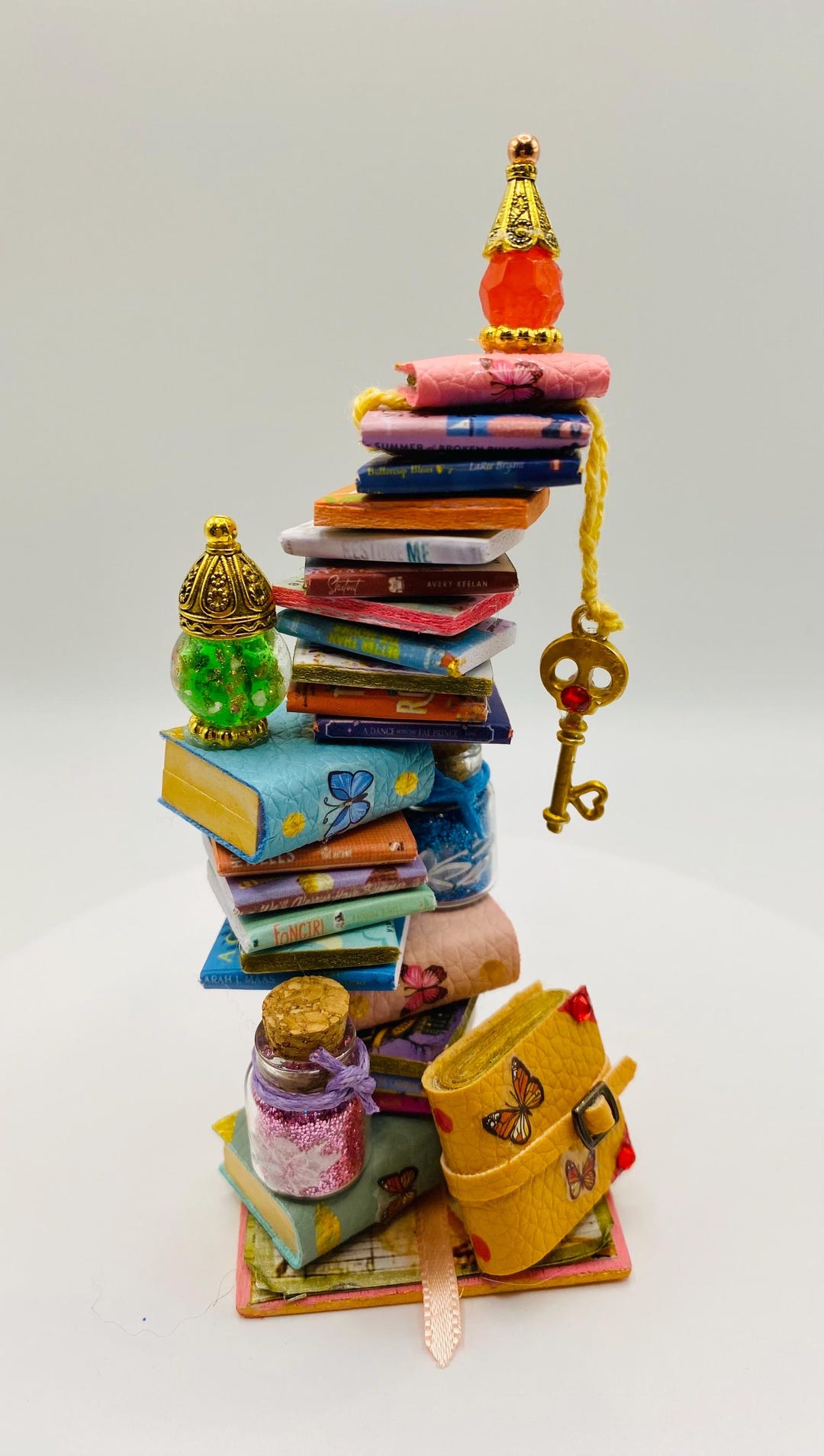 Miniature Stacked Books With Potion Bottles and Hanging Key | 1:12 ...
