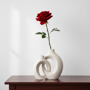 Moderne Scandinavische holle vaas set van 2 – keramische vazen voor woondecoratie, plankstijl woonkamer, minimalistisch middelpunt