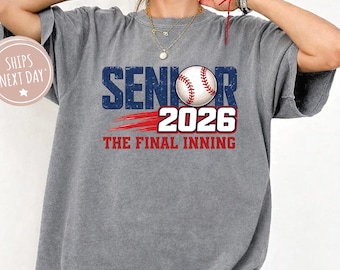 Camiseta Comfort Colors Baseball Senior 2026 Night Mom, Camiseta Senior Mama 2026, Camiseta Finish Strong, Regalo para amantes del béisbol, Camiseta de graduación
