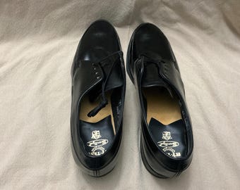 Hy-test safety shoes, size 11B
