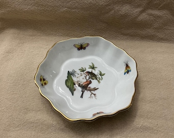 Herend scalloped dish featuring the iconic Rothschild bird