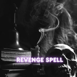 Peut inclure: Une scène sombre avec un crâne, une bougie allumée et une pile de livres. Le texte "REVENGE SPELL" est illuminé en violet. De la fumée s'élève, créant une atmosphère mystérieuse et intrigante.