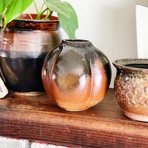 Round Ribbed Black & Rust Brown Glazed Ceramic Pumpkin Shaped Vase / Planter Pot / Vessel