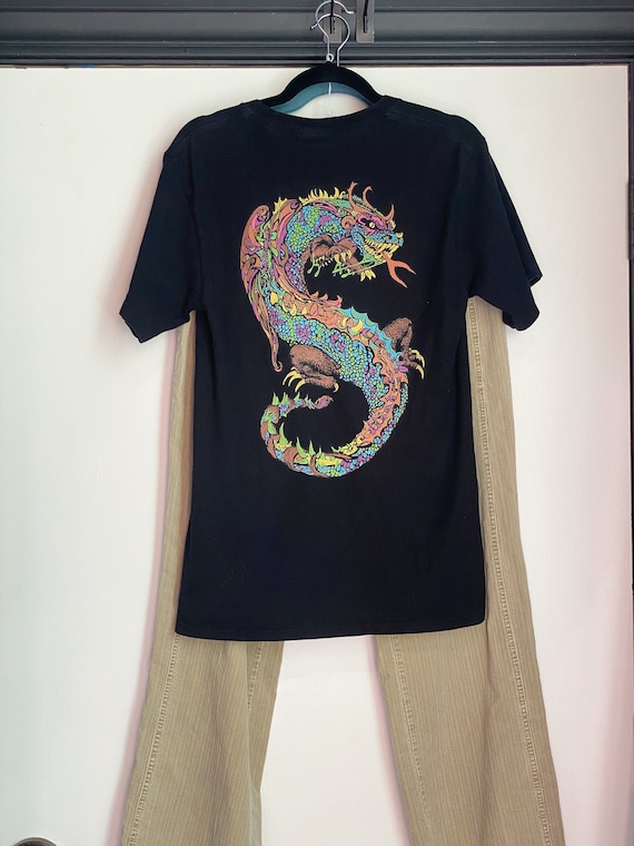 RARE Vintage Stüssy Dragon Graphics T-Shirt / 80s… - image 3