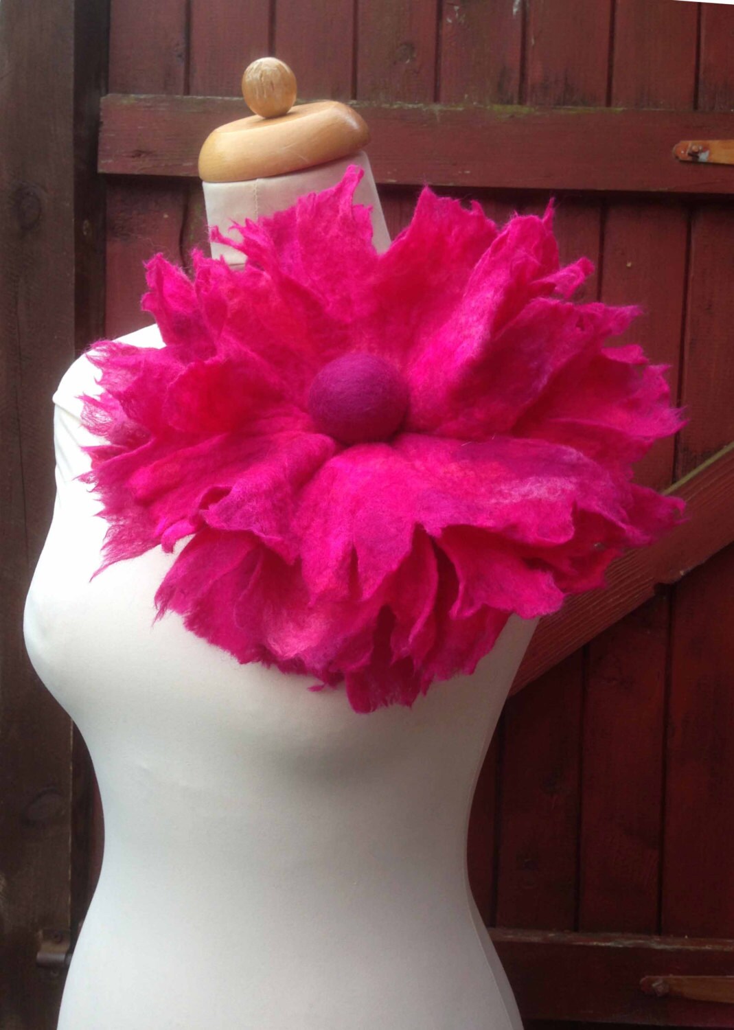 Oversized Fleur Brooch in 