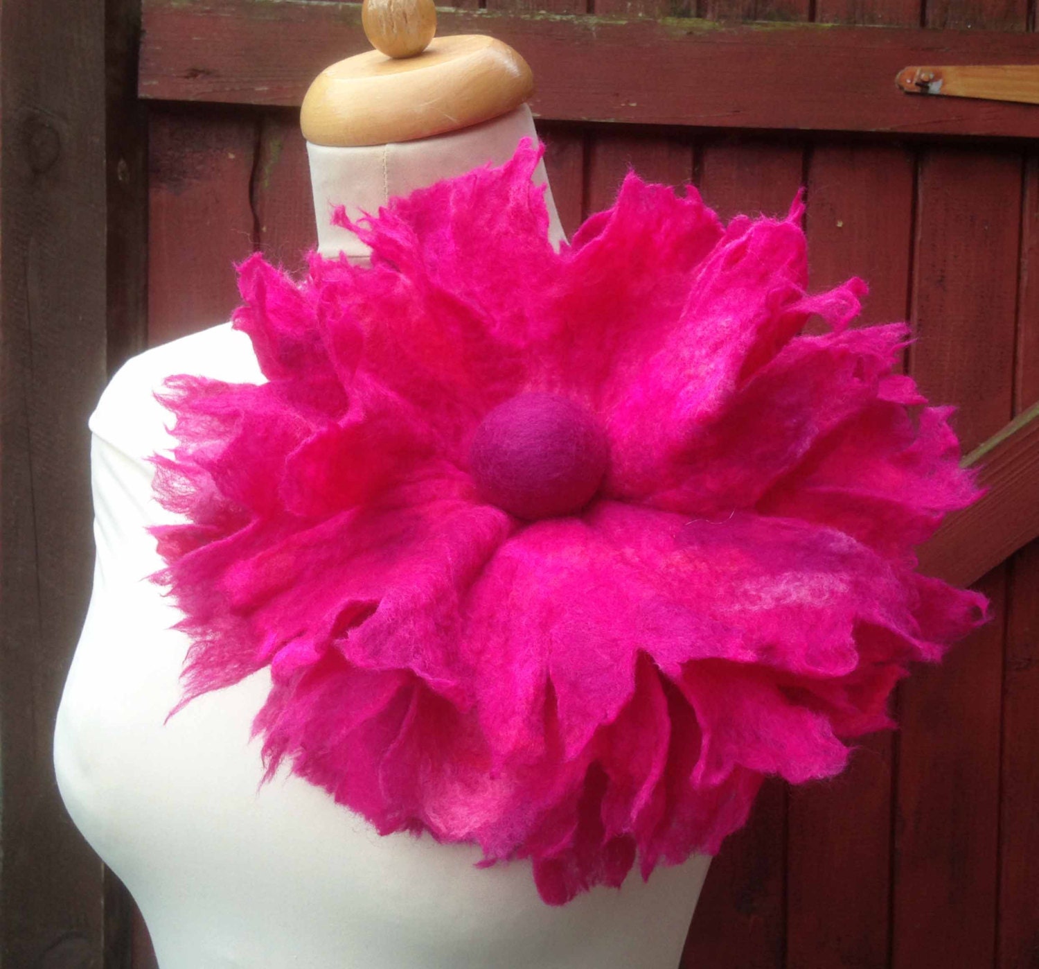 Oversized Fleur Brooch in 