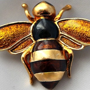 Vintage Gold-tone Enamelled Bee Brooch image 3