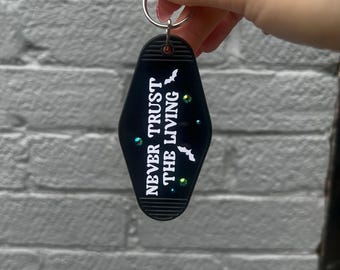 beetlejuice keyring - beetlejuice gift - movie keyring - movie gift  - funny keyring - cute keyring - custom keyring