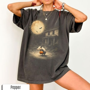 Halloween Possum Shirt, Spooky Opossum T Shirt, Vintage Halloween Tee, Cute Possum Shirt, Cottagecore Halloween Gift, Fall Graphic Tee
