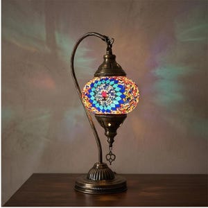 Lámpara de mesa de mosaico turco / Lámpara de noche de vidrio hecha a mano / Lámpara de decoración bohemia para el hogar / Lámpara de noche LED de regalo