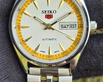Seiko 5 Vintage Automatic Men’s Watch Stainless Steel Case with Japanese Mechanical Movement Watch