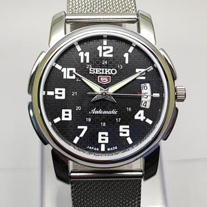 Seiko 5 Vintage Automatic Herrklocka Rostfritt Stålboett med Japanskt Mekaniskt Urverk