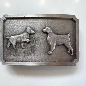 1975 Pointer Hunting Dogs Vintage Belt Buckle by Bergamot Brass Works Bird Dog Scene