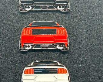 mustang Emaille Pin